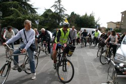 2011 05 01   pranzo ganaucchi pedalata   061