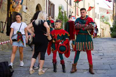 Attesa preparativi giostra settembre 2025   015