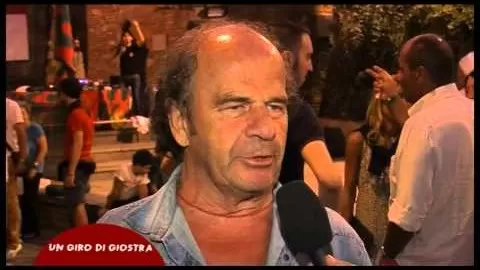 Un giro di giostra - Porta Crucifera - 00YEjh5P8AU