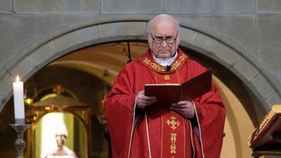 Auguri Don Alvaro